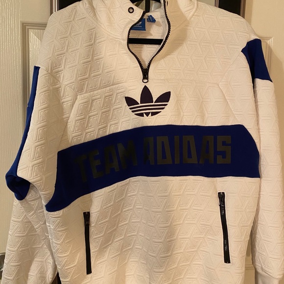Textured White Adidas hoodie - Picture 2 of 2
